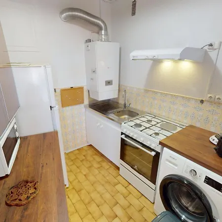 Climatise Avec Balcon, Centre - Fr-1-196-345 Apartment Menton